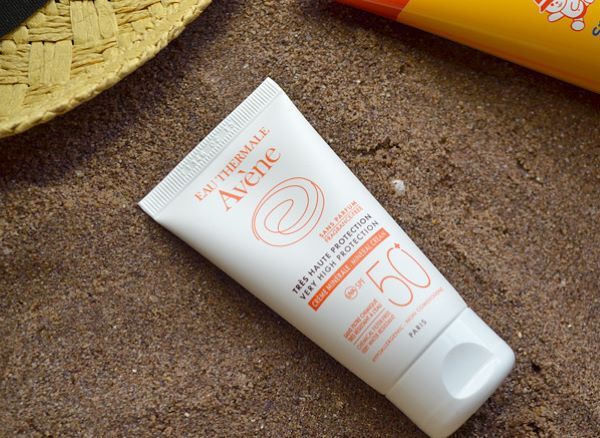 Avene High Protection Mineral Lotion SPF50+ Avene High Protection Mineral Lotion SPF50+
